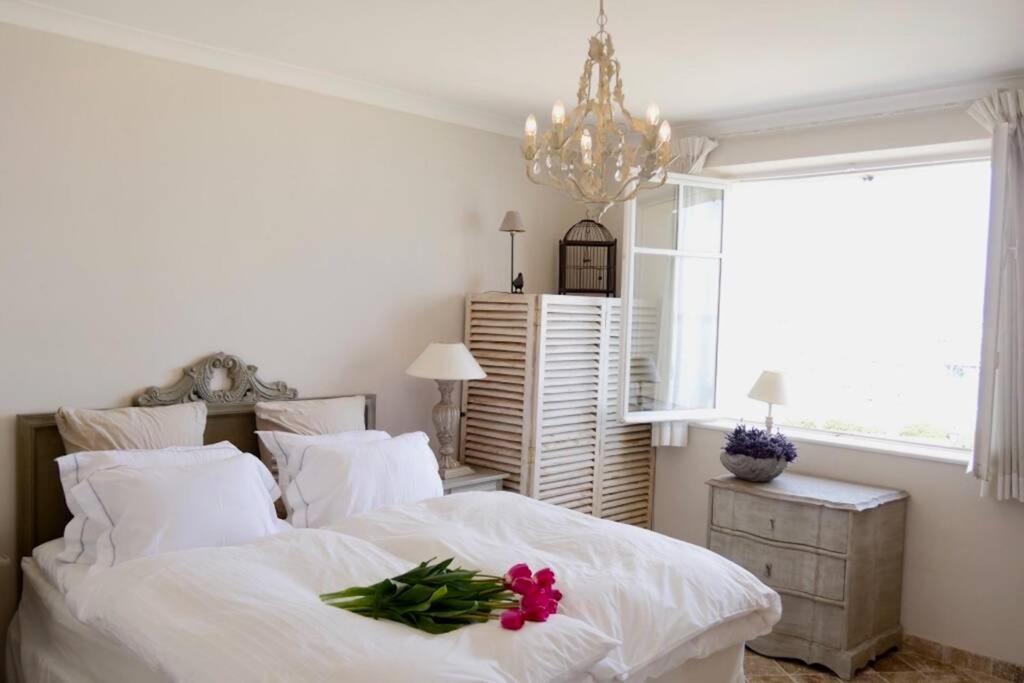 Bord De Mer - Ac, Wifi, Chic, Sea View, Beach 2 Minutes Walk Antibes Buitenkant foto