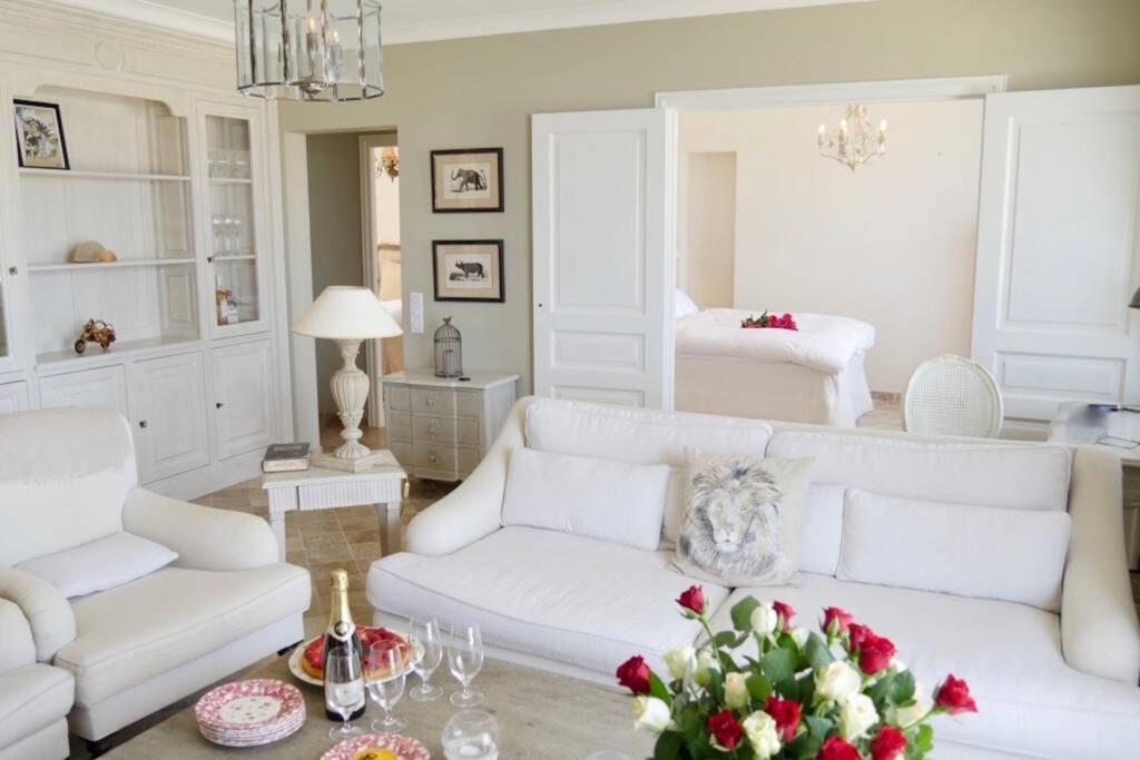 Bord De Mer - Ac, Wifi, Chic, Sea View, Beach 2 Minutes Walk Antibes Buitenkant foto