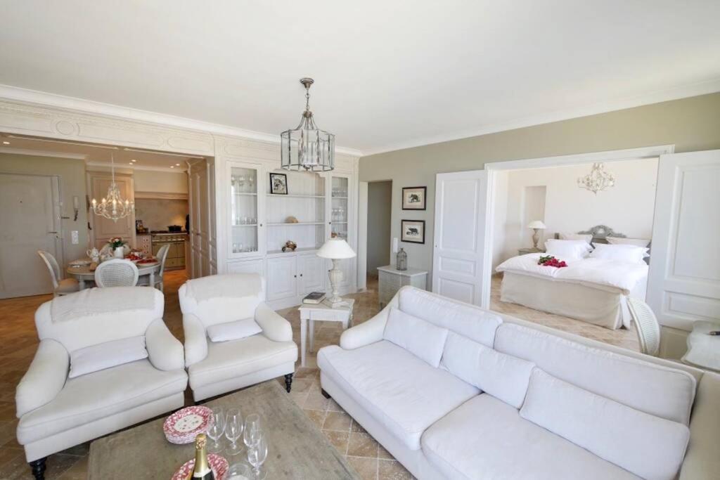Bord De Mer - Ac, Wifi, Chic, Sea View, Beach 2 Minutes Walk Antibes Buitenkant foto