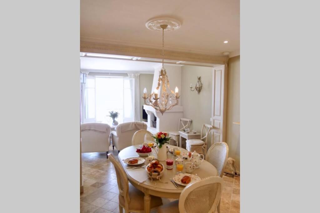 Bord De Mer - Ac, Wifi, Chic, Sea View, Beach 2 Minutes Walk Antibes Buitenkant foto