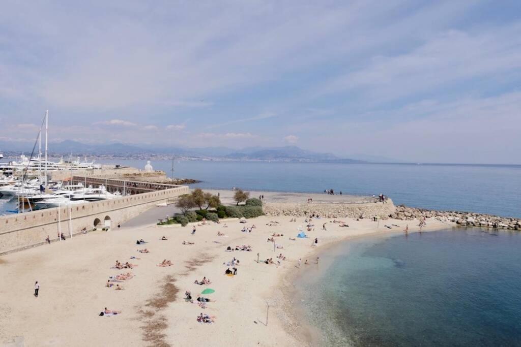 Bord De Mer - Ac, Wifi, Chic, Sea View, Beach 2 Minutes Walk Antibes Buitenkant foto